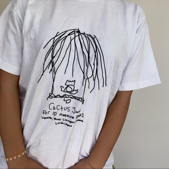 Travis Scott The Utopia Issue Tee
Worn only twice:)
Size mideum🖤 - Picture 8 of 12